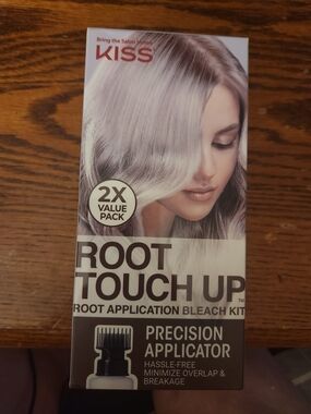 Kiss Root Touch Up Precision Applicator - Silver Blonde